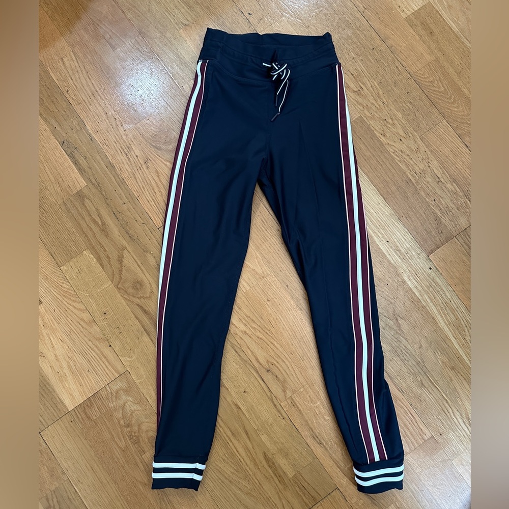 Legging with drawstring and stipe